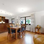 Lindenallee דירה