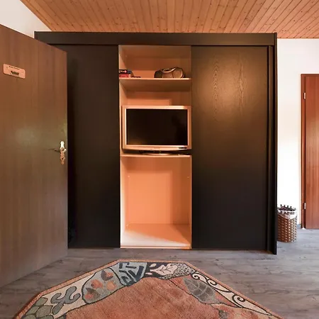 Lindenallee Apartmán *